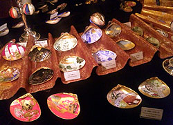 ���{�R���q��i